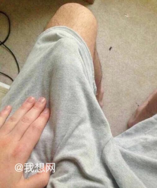 一個(gè)害羞的18cm吧？18cm+滾床單感覺很痛，男生18cm長黑粗硬圖片