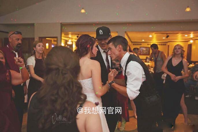 第一眼看錯以為女的光屁股...（內(nèi)涵圖）