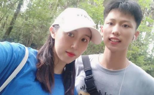 口述媽媽和兒子的高考秘密：為了高考，兒子在賓館上了陪床媽媽2年