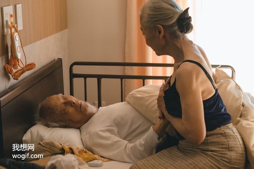 軀殼已老，欲望卻從未凋零 —— 來(lái)自日本真實(shí)改編